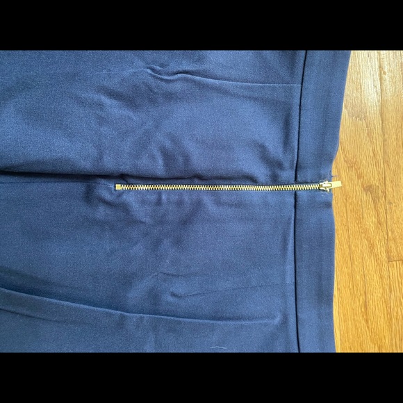 Banana Republic navy pencil skirt size 8P - Picture 3 of 4